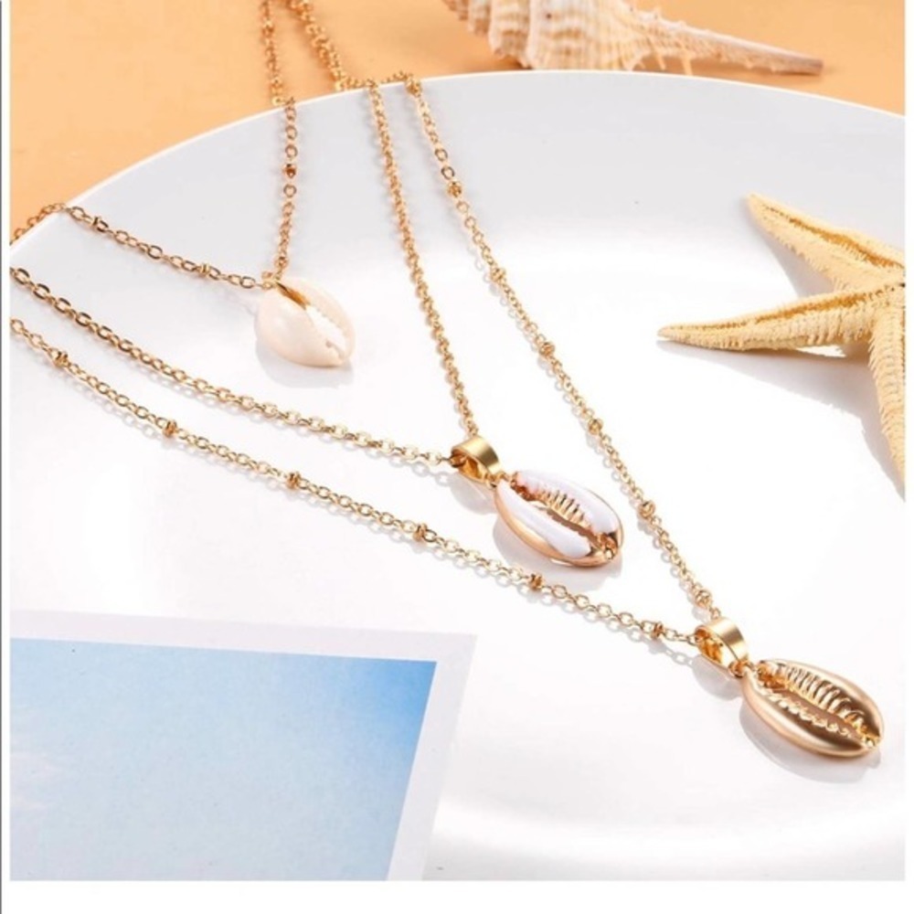 NEW Seashell Multi-layered Necklace - Picture 3 of 3